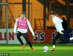 AYX SPORTS-莱万多夫斯基焦点对战，Rookie与60激战老鹰分钟，出色防守胜负难料！的简单介绍